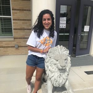 Meet your Posher, Claire